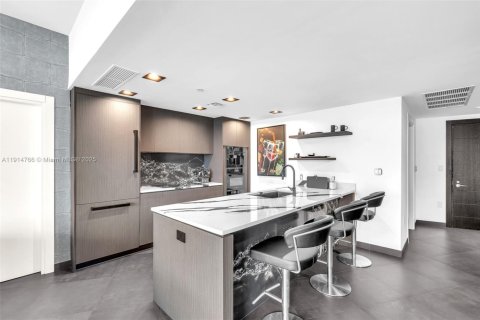 Купить кондоминиум в Майами, Флорида 2 спальни, 139.35м2, № 1970152 - фото 7