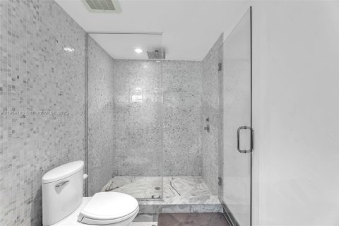 Купить кондоминиум в Майами, Флорида 2 спальни, 139.35м2, № 1970152 - фото 22