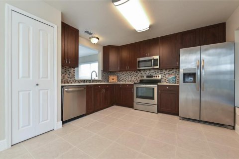 Casa en venta en Orlando, Florida, 3 dormitorios, 136.85 m2 № 2112392 - foto 2