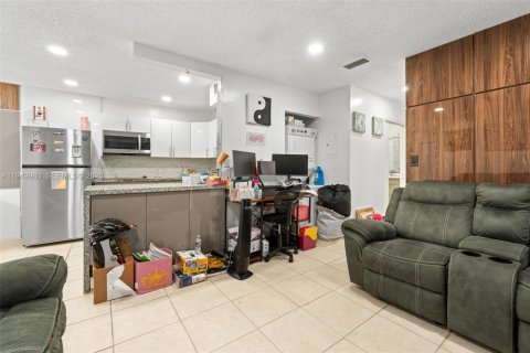 Copropriété à vendre à Miami Gardens, Floride: 2 chambres, 75.81 m2 № 2089201 - photo 12