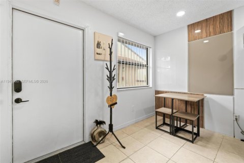 Copropriété à vendre à Miami Gardens, Floride: 2 chambres, 75.81 m2 № 2089201 - photo 4
