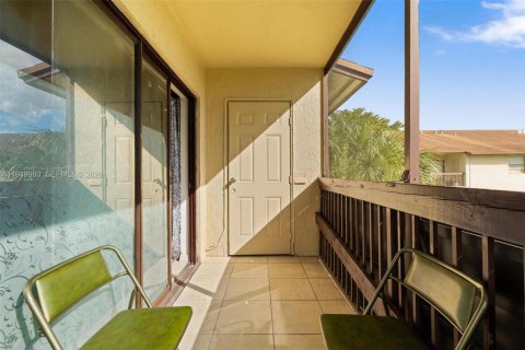 Copropriété à vendre à Miami Gardens, Floride: 2 chambres, 75.81 m2 № 2089201 - photo 14