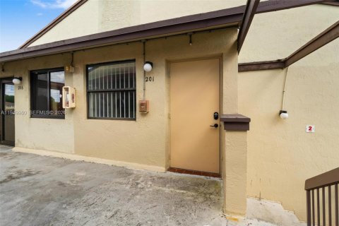 Copropriété à vendre à Miami Gardens, Floride: 2 chambres, 75.81 m2 № 2089201 - photo 3