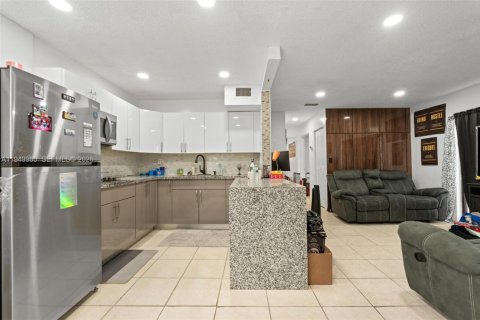Copropriété à vendre à Miami Gardens, Floride: 2 chambres, 75.81 m2 № 2089201 - photo 5