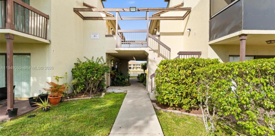 Condo à Miami Gardens, Floride, 2 chambres  № 2089201