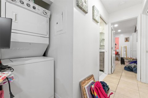Copropriété à vendre à Miami Gardens, Floride: 2 chambres, 75.81 m2 № 2089201 - photo 15