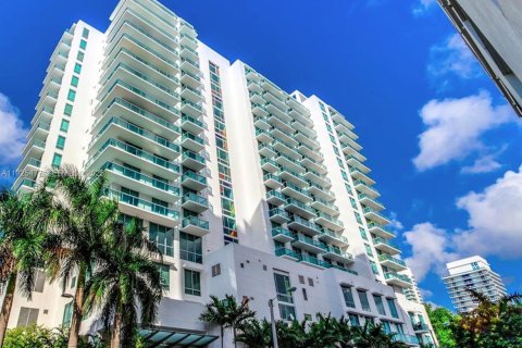 Condo in Miami, Florida, 1 bedroom  № 1984271