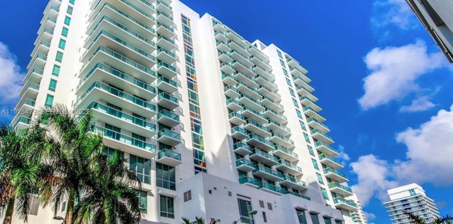 Condo in Miami, Florida, 1 bedroom  № 1984271