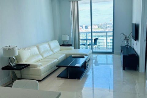 Condo in Miami, Florida, 1 bedroom  № 1984271 - photo 5