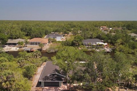 Купить виллу или дом в Порт-Шарлотт, Флорида 15 комнат, 265.05м2, № 1734540 - фото 2
