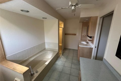 Купить виллу или дом в Порт-Шарлотт, Флорида 15 комнат, 265.05м2, № 1734540 - фото 16