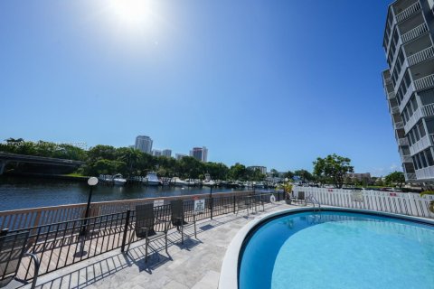 Copropriété à vendre à Hallandale Beach, Floride: 1 chambre, 78.97 m2 № 1472830 - photo 21
