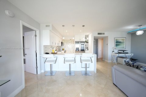 Copropriété à vendre à Hallandale Beach, Floride: 1 chambre, 78.97 m2 № 1472830 - photo 16