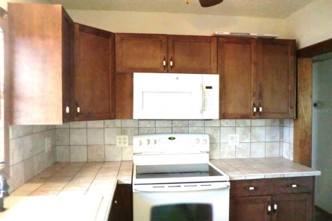 Condo in Sun City Center, Florida, 2 bedrooms  № 2277761 - photo 7