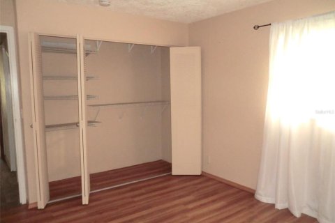 Condo in Sun City Center, Florida, 2 bedrooms  № 2277761 - photo 16