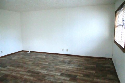 Condo in Sun City Center, Florida, 2 bedrooms  № 2277761 - photo 3