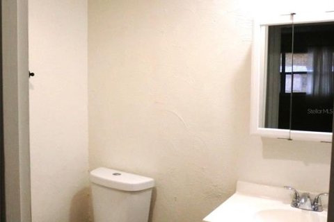 Condo in Sun City Center, Florida, 2 bedrooms  № 2277761 - photo 11