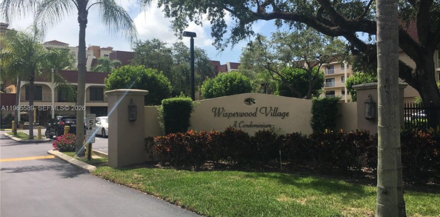 Condominio en Miami, Florida, 1 dormitorio  № 2027205