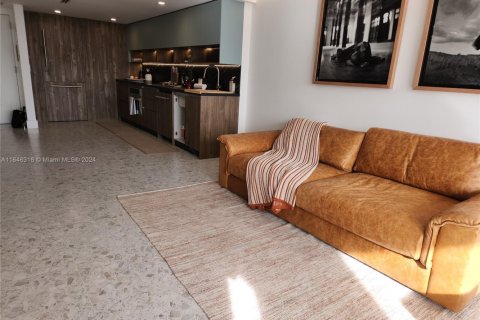 Condo in Miami Beach, Florida, 2 bedrooms № 1959294 - photo 4