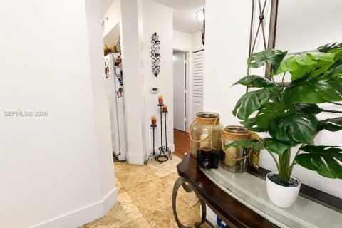 Condominio en alquiler en Hollywood, Florida, 2 dormitorios, 80.55 m2 № 2075972 - foto 10