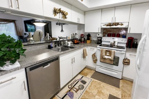 Condominio en alquiler en Hollywood, Florida, 2 dormitorios, 80.55 m2 № 2075972 - foto 4