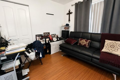 Condominio en alquiler en Hollywood, Florida, 2 dormitorios, 80.55 m2 № 2075972 - foto 7