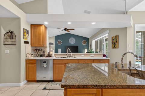 Villa ou maison à vendre à Wesley Chapel, Floride: 4 chambres, 288.37 m2 № 2133712 - photo 20