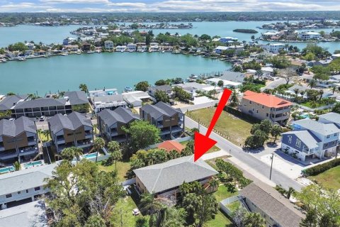 Propiedad comercial en venta en Indian Rocks Beach, Florida, 12 dormitorios, 423.26 m2 № 2128692 - foto 28