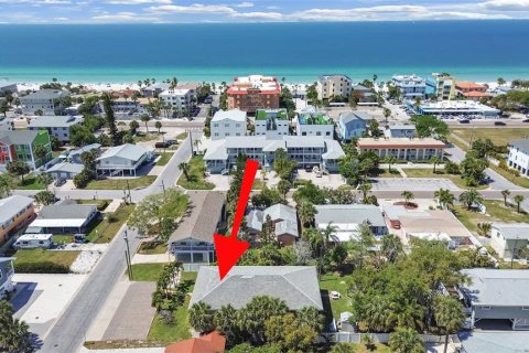 Propiedad comercial en venta en Indian Rocks Beach, Florida, 12 dormitorios, 423.26 m2 № 2128692 - foto 26