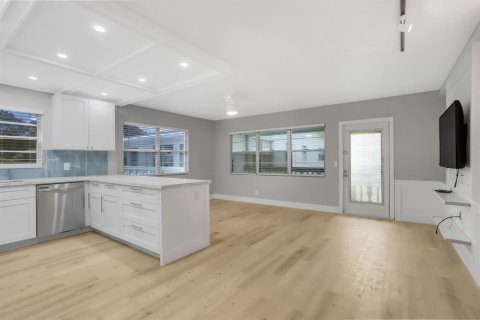 Купить кондоминиум в Дирфилд-Бич, Флорида 4 комнаты, 65.03м2, № 2146143 - фото 5