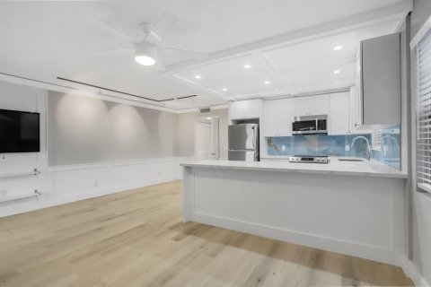 Купить кондоминиум в Дирфилд-Бич, Флорида 4 комнаты, 65.03м2, № 2146143 - фото 4