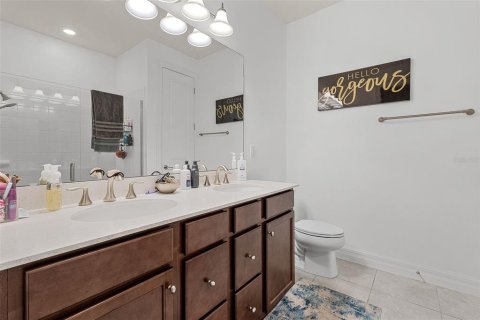 House in ESTATES AT LAKEVIEW PRESERVE in Winter Garden, Florida 4 bedrooms, 192.31 sq.m. № 1827001 - photo 19