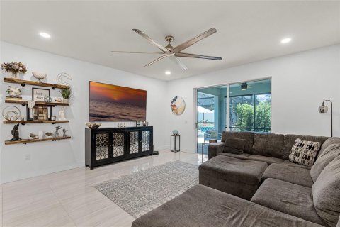 House in ESTATES AT LAKEVIEW PRESERVE in Winter Garden, Florida 4 bedrooms, 192.31 sq.m. № 1827001 - photo 15