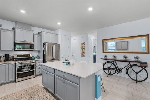 House in ESTATES AT LAKEVIEW PRESERVE in Winter Garden, Florida 4 bedrooms, 192.31 sq.m. № 1827001 - photo 10