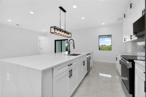 Villa ou maison à vendre à Port Charlotte, Floride: 4 chambres, 185.71 m2 № 2226836 - photo 16