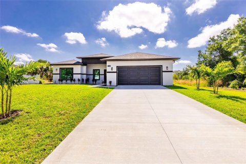 Villa ou maison à vendre à Port Charlotte, Floride: 4 chambres, 185.71 m2 № 2226836 - photo 2