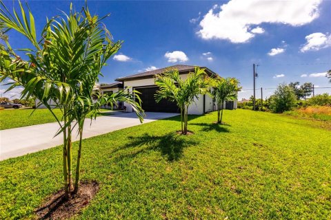 Villa ou maison à vendre à Port Charlotte, Floride: 4 chambres, 185.71 m2 № 2226836 - photo 3
