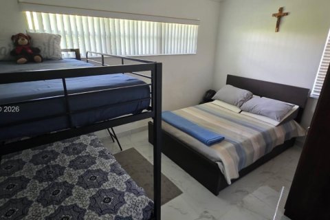 House in Fort Lauderdale, Florida 4 bedrooms, 133.41 sq.m. № 2001598 - photo 7