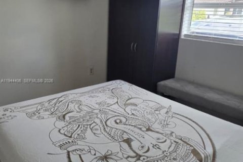 House in Fort Lauderdale, Florida 4 bedrooms, 133.41 sq.m. № 2001598 - photo 4