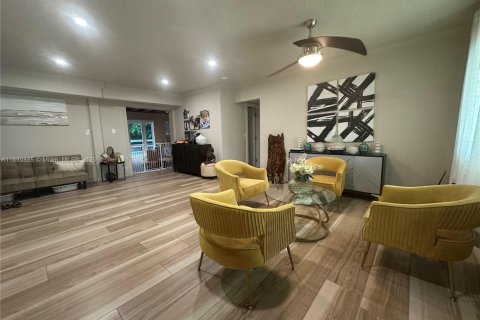Villa ou maison à vendre à Homestead, Floride: 3 chambres, 166.95 m2 № 1947339 - photo 3