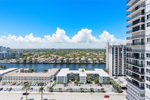 Condominio en venta en Hollywood, Florida, 2 dormitorios, 102.19 m2 № 1961577 - foto 12