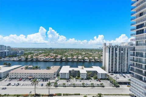 Condominio en venta en Hollywood, Florida, 2 dormitorios, 102.19 m2 № 1961577 - foto 21