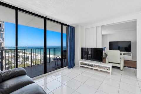 Condominio en venta en Hollywood, Florida, 2 dormitorios, 102.19 m2 № 1961577 - foto 10