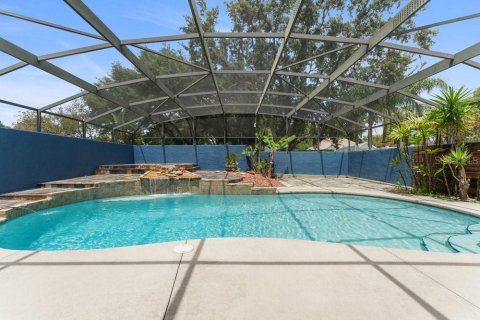 House in Eustis, Florida 5 bedrooms, 271.83 sq.m. № 1670849 - photo 4