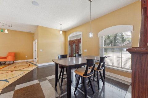 House in Eustis, Florida 5 bedrooms, 271.83 sq.m. № 1670849 - photo 15