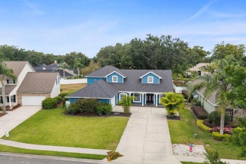 House in Eustis, Florida 5 bedrooms, 271.83 sq.m. № 1670849 - photo 5