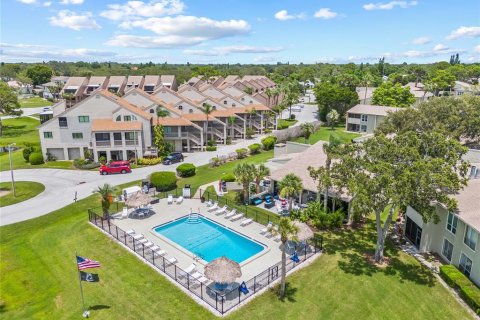 Condominio en venta en Tarpon Springs, Florida, 2 dormitorios, 91.04 m2 № 1837647 - foto 19