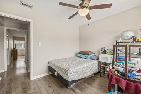 Condo in Tarpon Springs, Florida, 2 bedrooms  № 1837647 - photo 13
