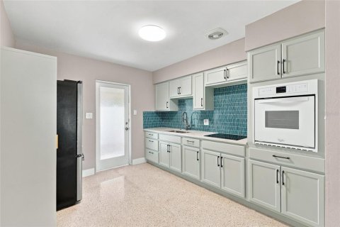 Appartement à louer à Saint Petersburg, Floride: 2 chambres, 74.32 m2 № 2386247 - photo 20