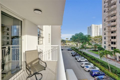 Copropriété à vendre à Hallandale Beach, Floride: 1 chambre, 89.65 m2 № 1999331 - photo 27